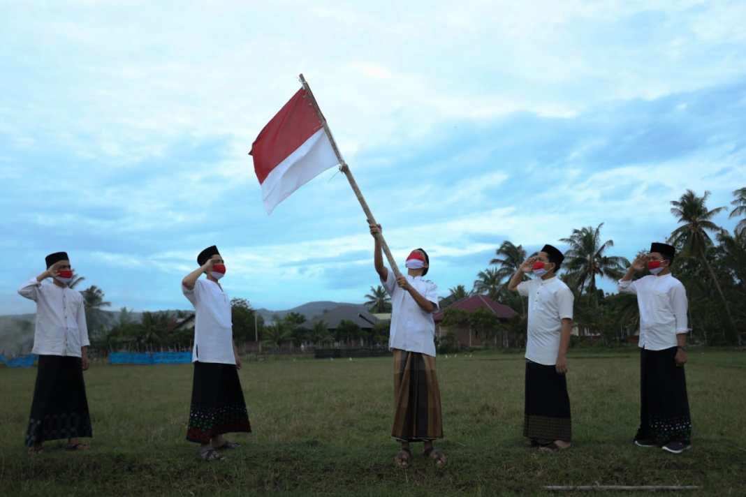 Kawal Kemerdekaan,  Santri Darul Ihsan  Abu Kureng Kalee, Gelar Upacara,  Zikir dan Doa